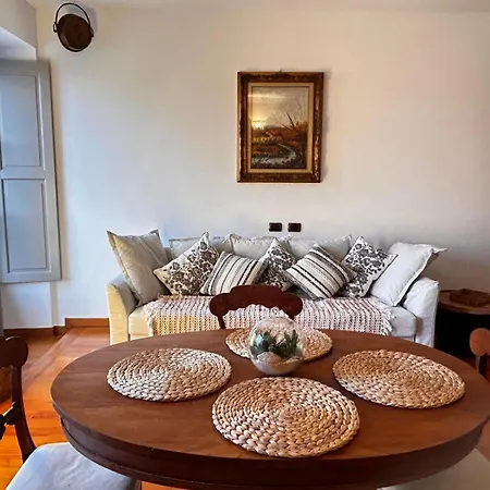 Il Re Di Appartement *